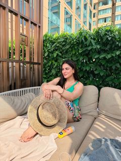 Shraddha Arya feet photo 3