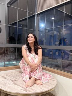 Shraddha Arya feet photo 4