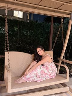 Shraddha Arya feet photo 2