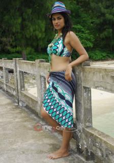 Shraddha Das feet photo thumbnail