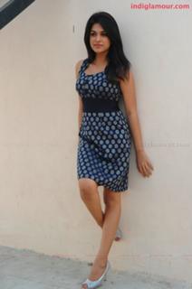 Shraddha Das feet photo thumbnail