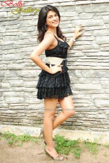 Shraddha Das feet photo thumbnail