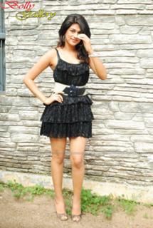 Shraddha Das feet photo thumbnail