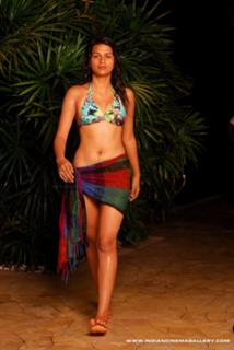 Shraddha Das feet photo thumbnail