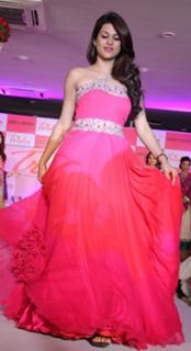 Shraddha Das feet photo thumbnail