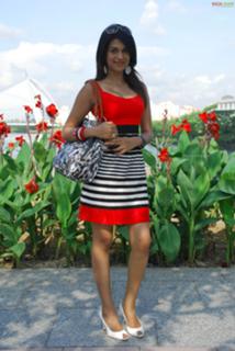 Shraddha Das feet photo thumbnail