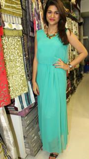 Shraddha Das feet photo thumbnail