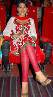 Shraddha Das feet photo thumbnail