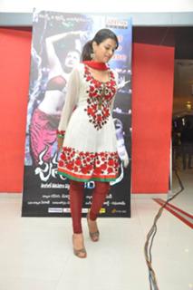 Shraddha Das feet photo thumbnail