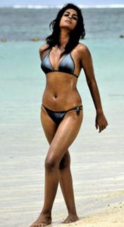 Shraddha Das feet photo thumbnail