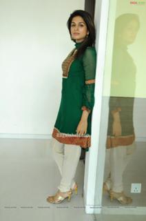 Shraddha Das feet photo thumbnail