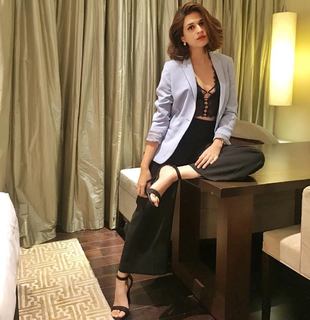 Shraddha Das feet photo thumbnail