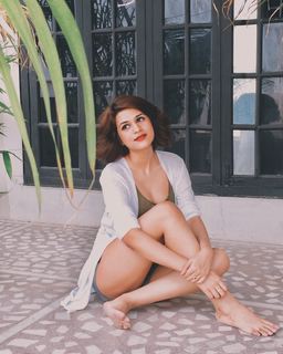 Shraddha Das feet photo thumbnail