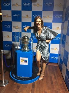 Shraddha Das feet photo thumbnail