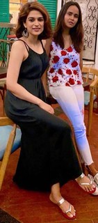 Shraddha Das feet photo thumbnail