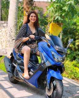Shraddha Das feet photo thumbnail