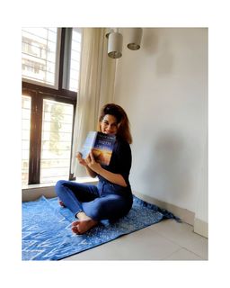 Shraddha Das feet photo thumbnail