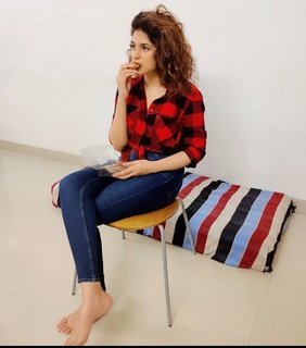Shraddha Das feet photo thumbnail