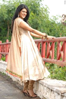 Shraddha Das feet photo thumbnail