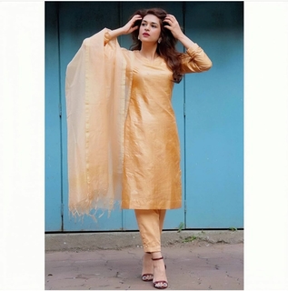 Shraddha Das feet photo thumbnail