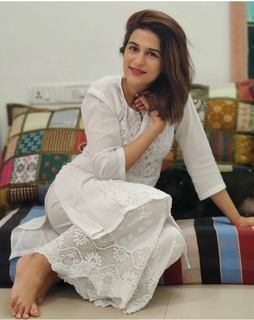 Shraddha Das feet photo thumbnail