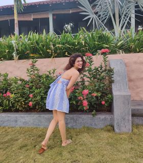 Shraddha Das feet photo thumbnail