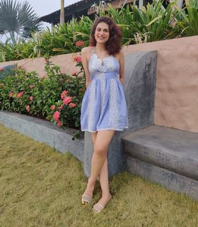 Shraddha Das feet photo thumbnail