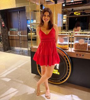 Shraddha Das feet photo thumbnail