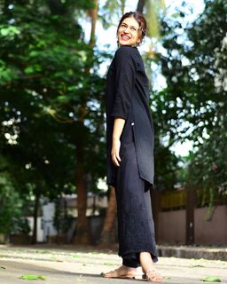 Shraddha Das feet photo thumbnail