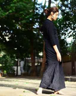 Shraddha Das feet photo thumbnail