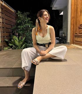 Shraddha Das feet photo thumbnail