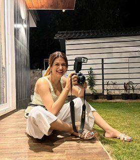 Shraddha Das feet photo thumbnail