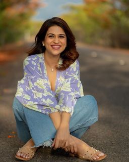 Shraddha Das feet photo thumbnail
