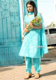 Shraddha Das feet photo thumbnail