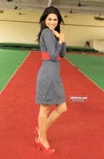 Shraddha Das feet photo thumbnail