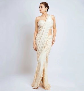 Shraddha Das feet photo thumbnail