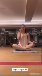 Shraddha Das feet photo thumbnail