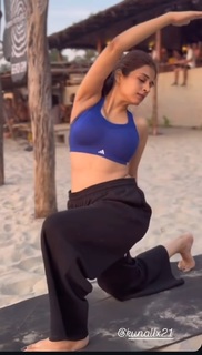 Shraddha Das feet photo thumbnail