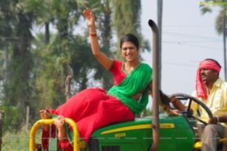 Shraddha Das feet photo thumbnail