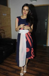 Shraddha Kapoor feet photo thumbnail