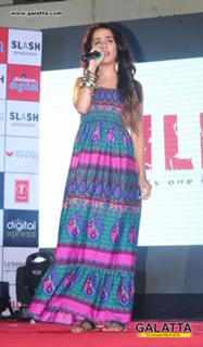 Shraddha Kapoor feet photo thumbnail