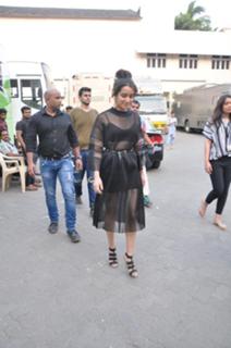 Shraddha Kapoor feet photo thumbnail