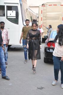 Shraddha Kapoor feet photo thumbnail