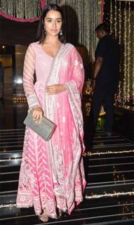 Shraddha Kapoor feet photo thumbnail