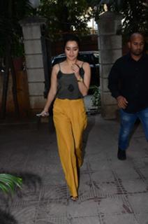 Shraddha Kapoor feet photo thumbnail