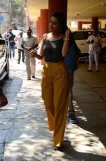 Shraddha Kapoor feet photo thumbnail