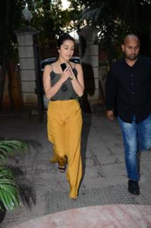 Shraddha Kapoor feet photo thumbnail