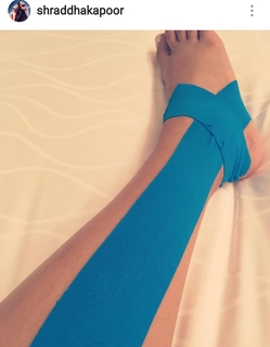 Shraddha Kapoor feet photo thumbnail