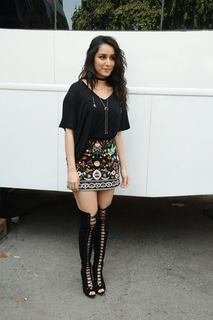 Shraddha Kapoor feet photo thumbnail