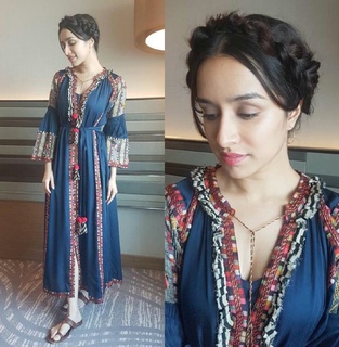Shraddha Kapoor feet photo thumbnail